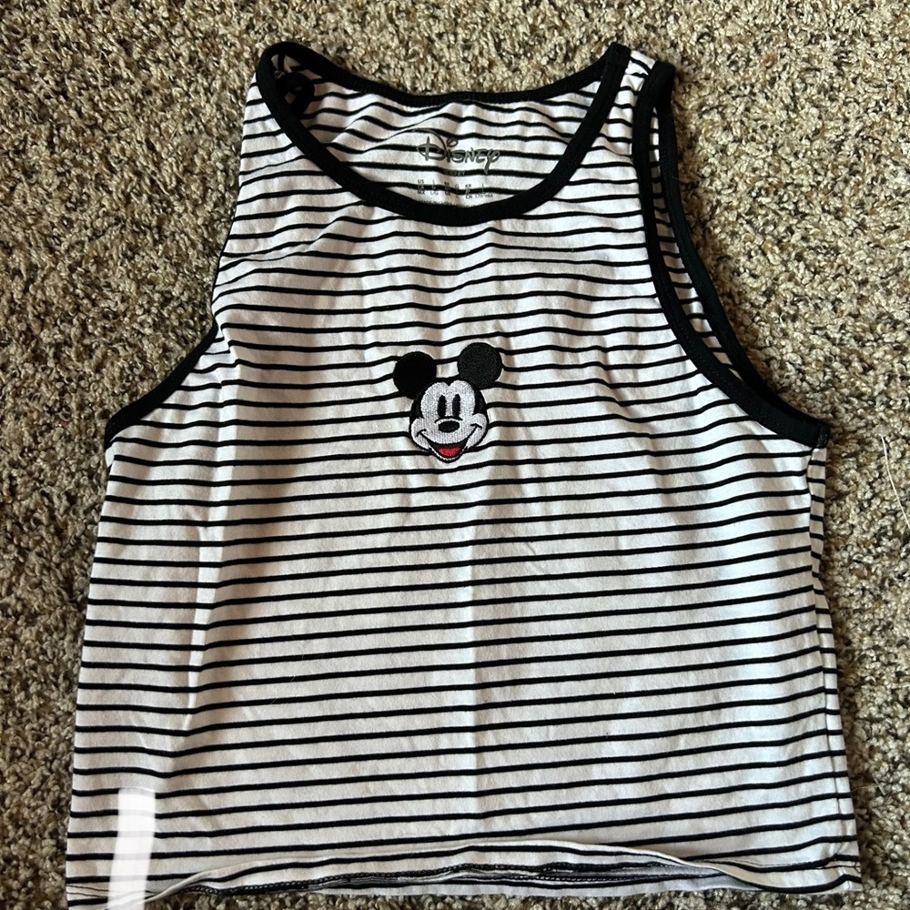 Disney crop top. Size L